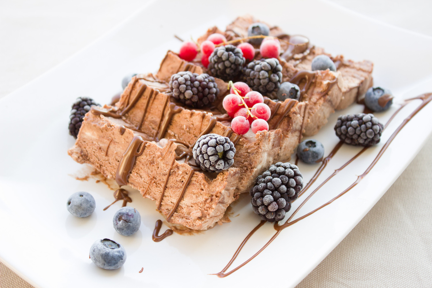 Black berries cake