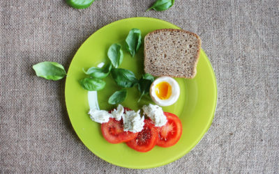 Bread, eggs & tomato