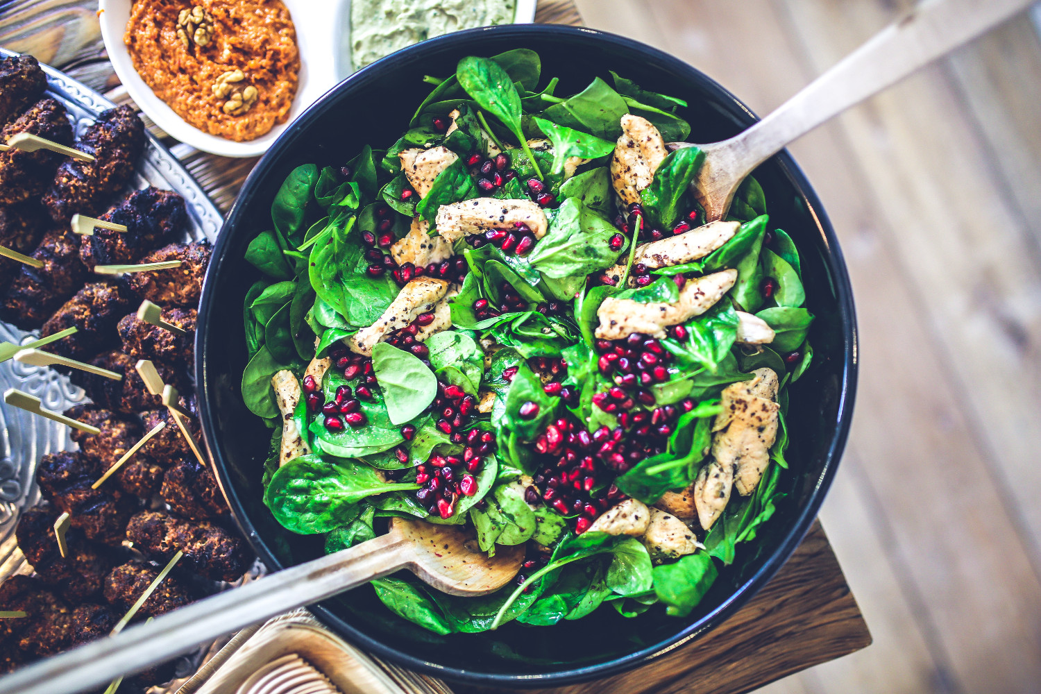 Spinach chicken pomegranate salad
